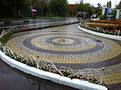 Укладка бордюра к тротуарной плитке