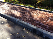 Укладка бордюра на пешеходных дорожках